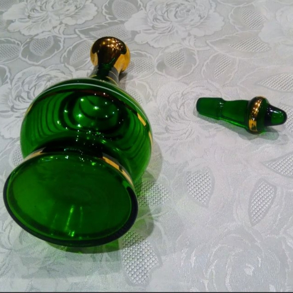 Green Glass vase Gennie in a bottle... vintage style excellent condition - Picture 11 of 13